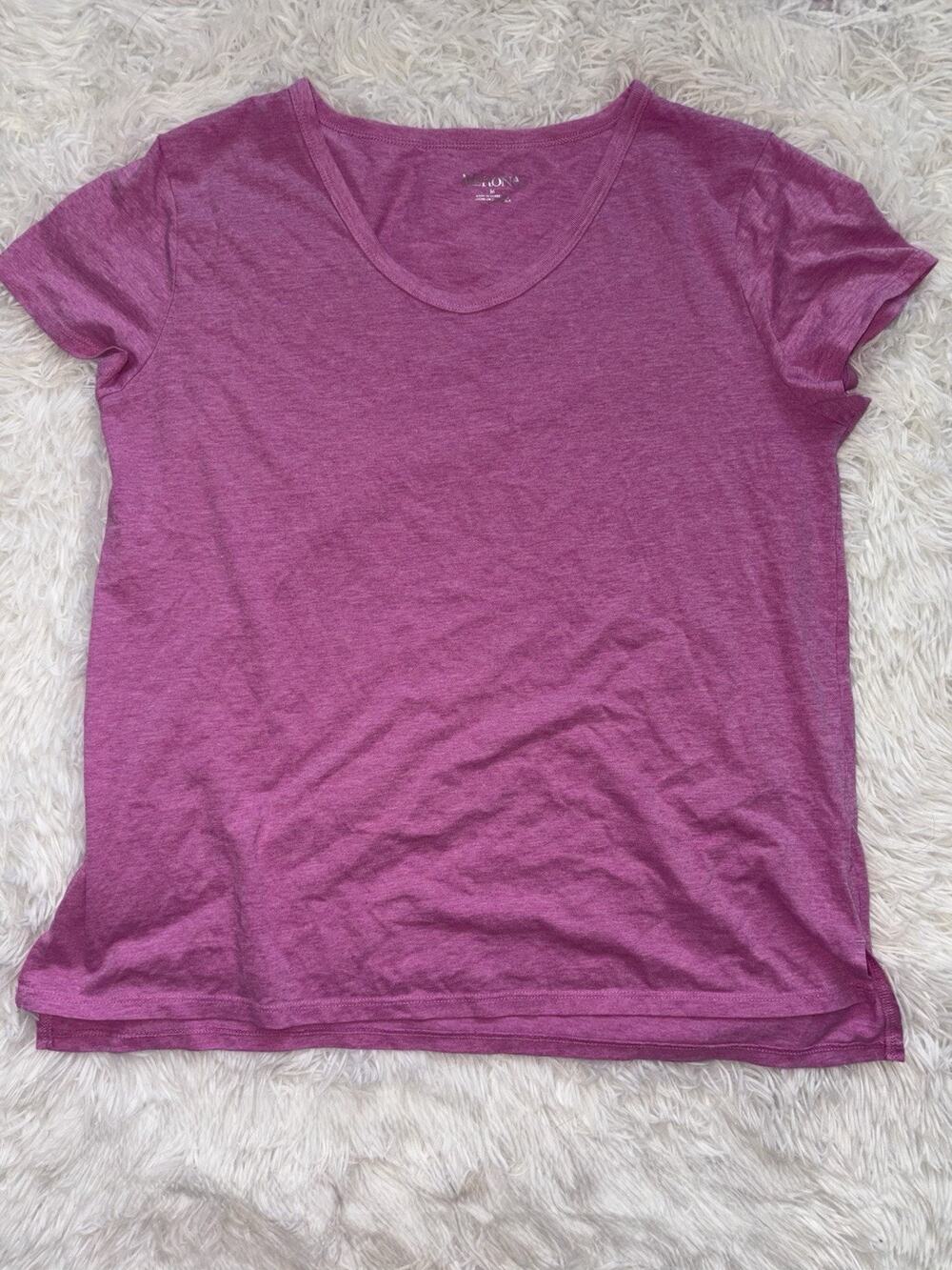 Merona Women’s M Classic Pink Short Sleeved Tee. Cute, Comfortable